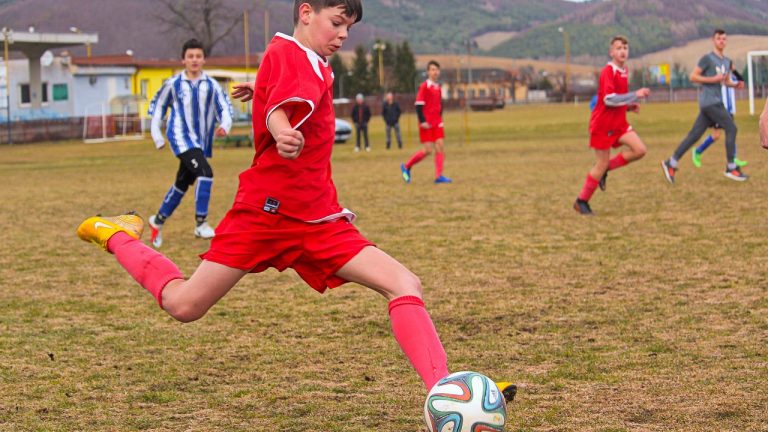 What Is The Best Size Football For Me?